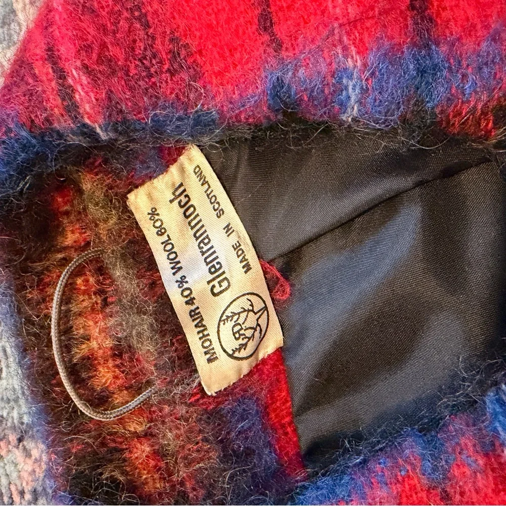 Vintage Red Plaid Women's Cape - Picture 8 of 9